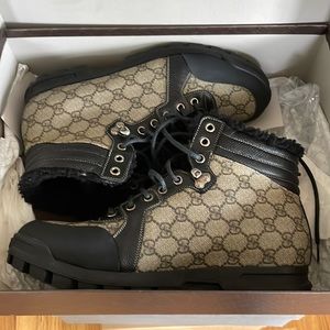 Boxed, worn once! Gucci Nebraska Fur-Lined Boot, Beige